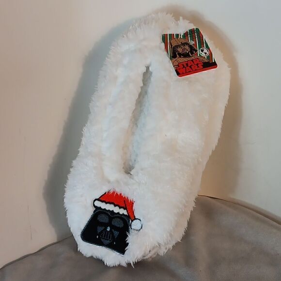 Star Wars Fuzzy Babba Slipper Socks - Picture 1 of 6